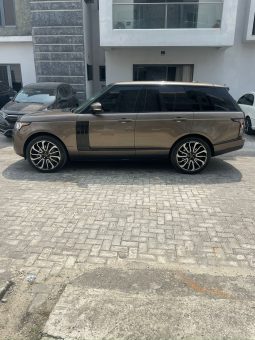 
										2016 Land Rover Vogue full									