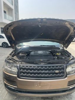 
										2016 Land Rover Vogue full									