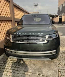 
										2024 Land Rover Vogue full									