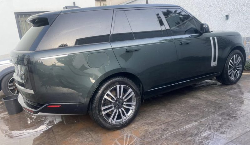 
								2024 Land Rover Vogue full									