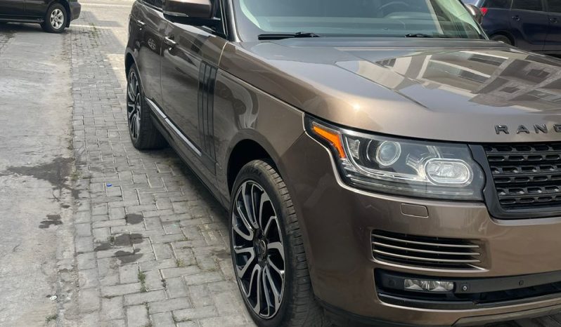 
								2016 Land Rover Vogue full									