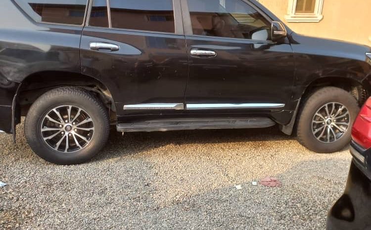 
								2015 Toyota Land Cruiser full									