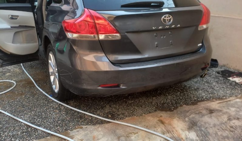
								2011 Toyota Venza full									