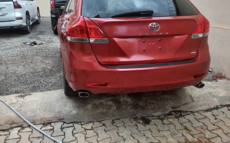 
								2010 Toyota Venza full									