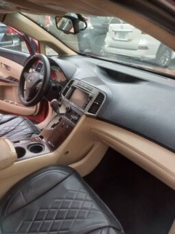 
										2010 Toyota Venza full									