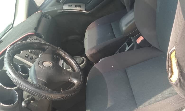 
								2006 Toyota Matrix full									