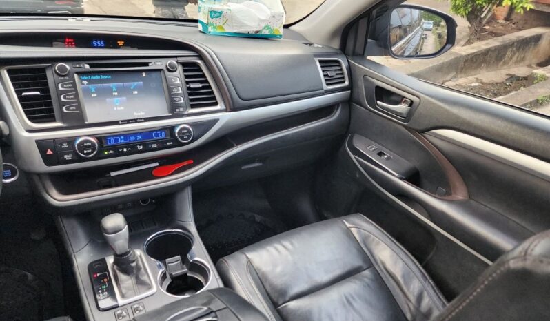 
								2018 Toyota Highlander full									
