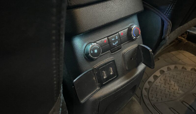
								2016 Ford Explorer full									