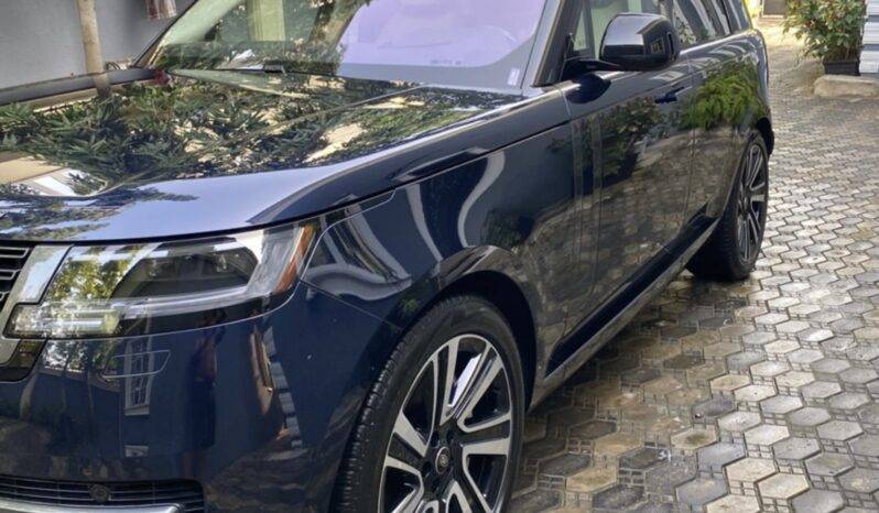 
								2025 Land Rover Vogue full									