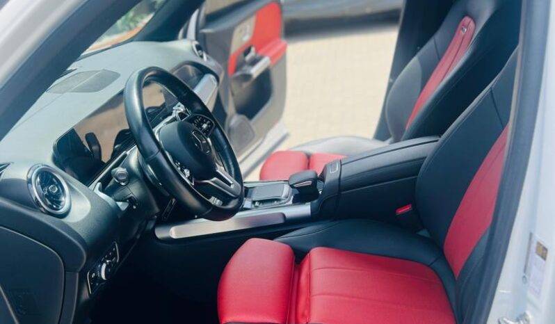 
								2023 Mercedes-Benz GLB 250 full									