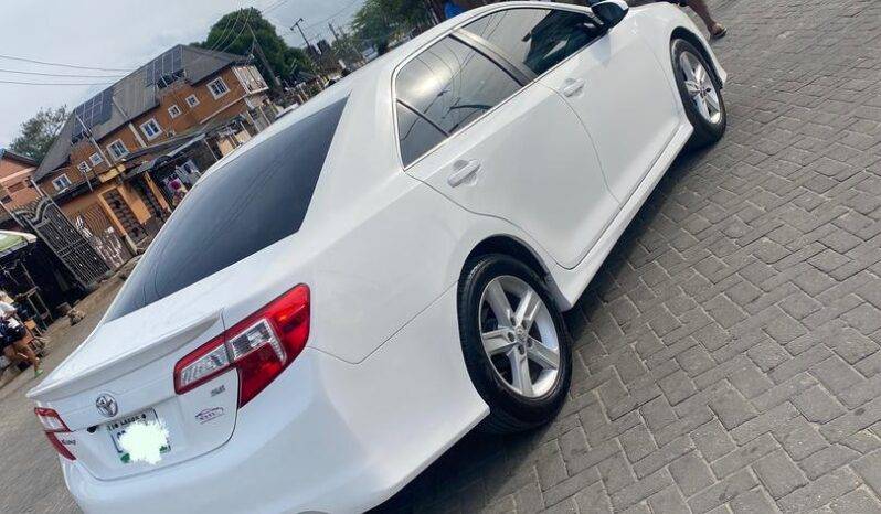 
								2013 Toyota Camry full									