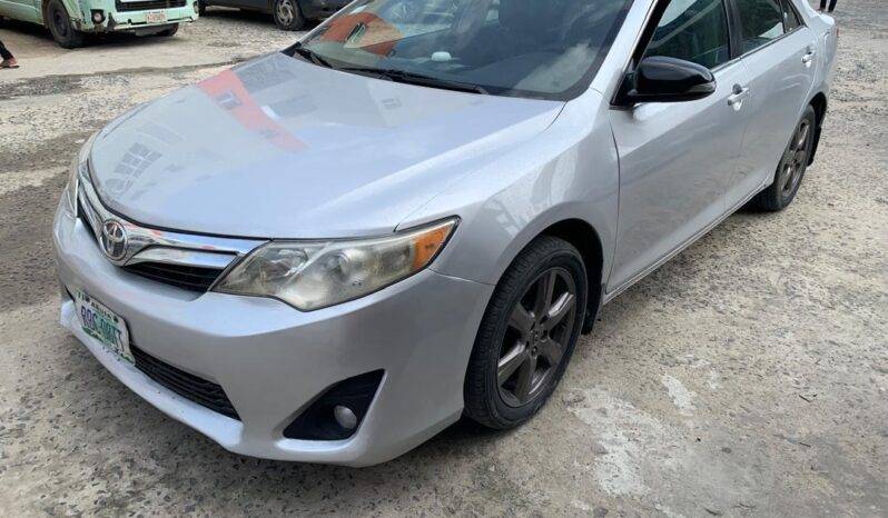 
								2012 Toyota Camry full									