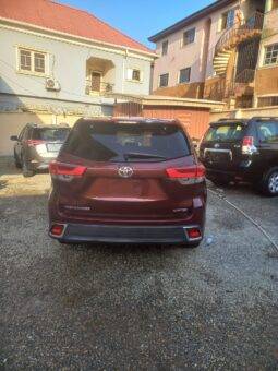
										2018 Toyota Highlander full									