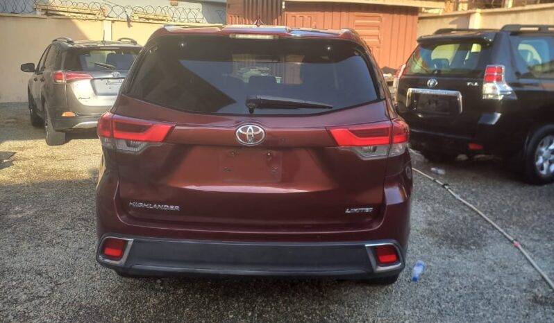 
								2018 Toyota Highlander full									
