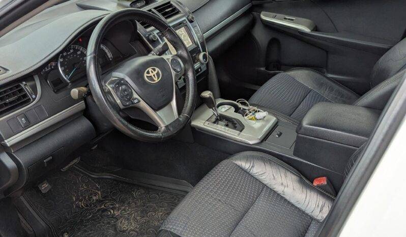 
								2013 Toyota Camry full									