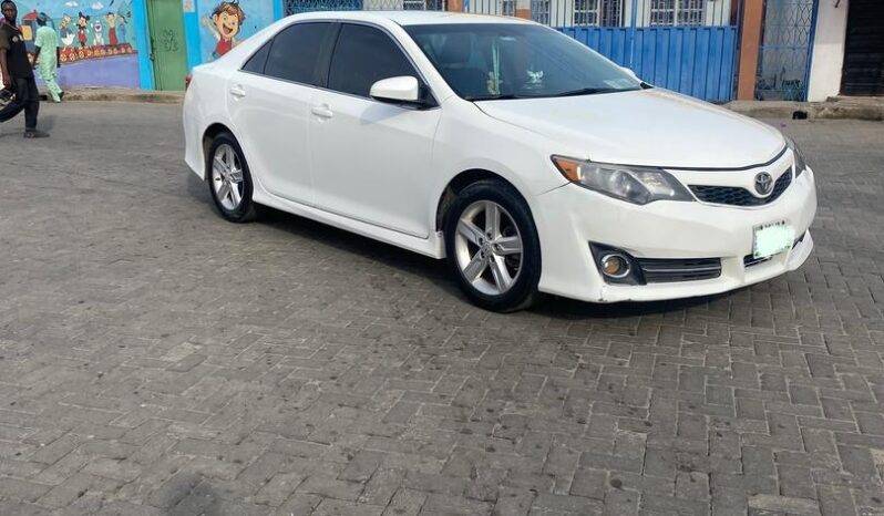 
								2013 Toyota Camry full									