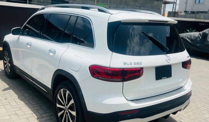 
								2023 Mercedes-Benz GLB 250 full									