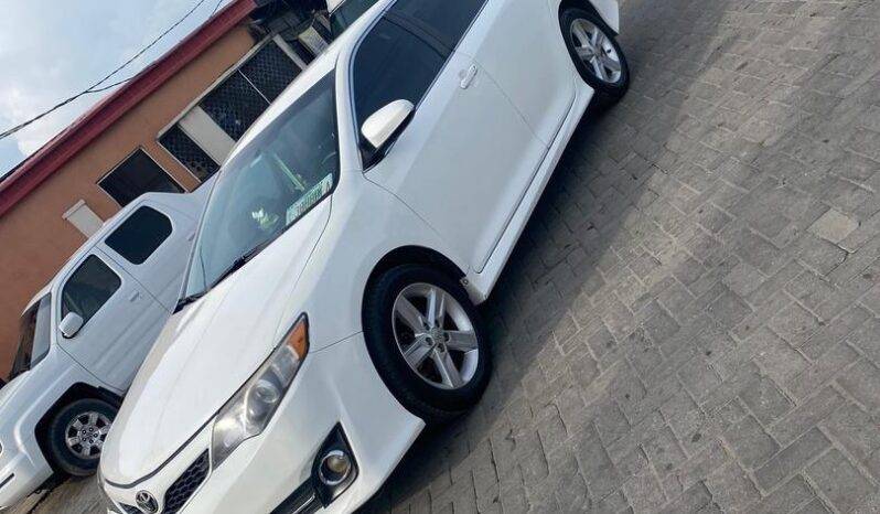 
								2013 Toyota Camry full									
