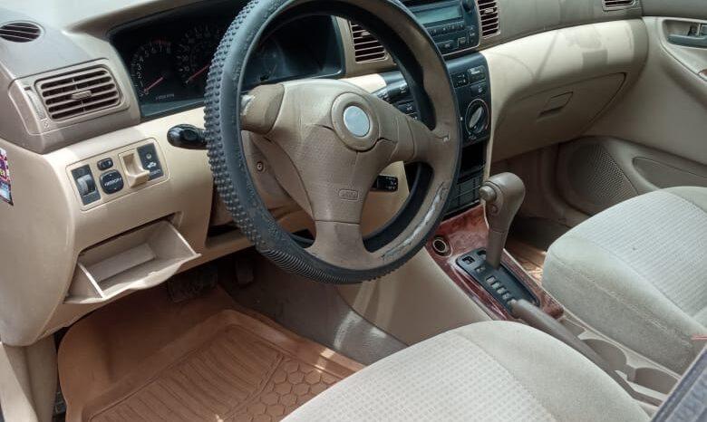 
								2005 Toyota Corolla full									