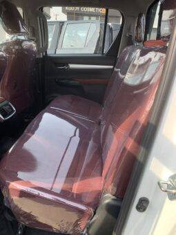 
										2023 Toyota Hilux full									