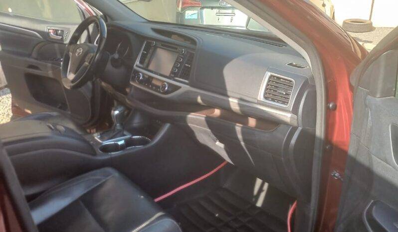 
								2018 Toyota Highlander full									