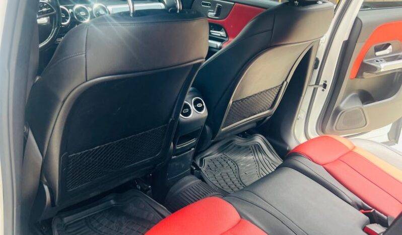 
								2023 Mercedes-Benz GLB 250 full									
