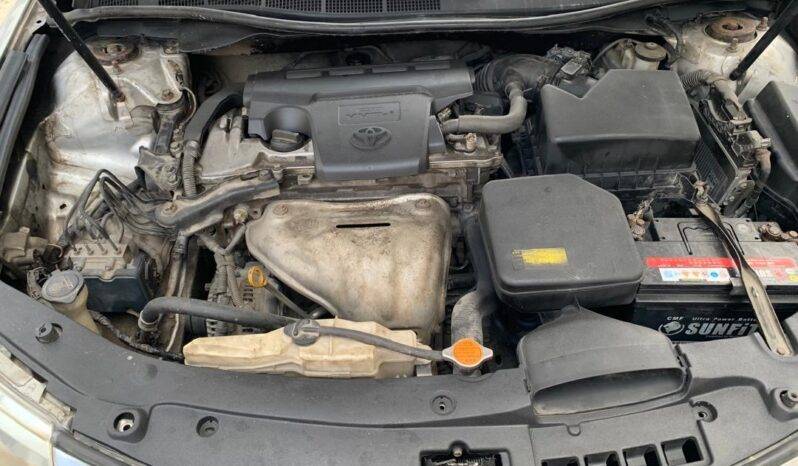 
								2012 Toyota Camry full									