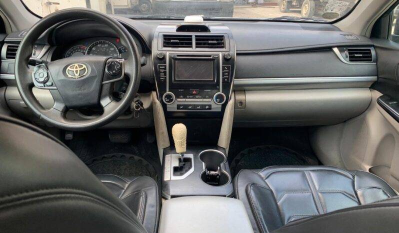 
								2012 Toyota Camry full									