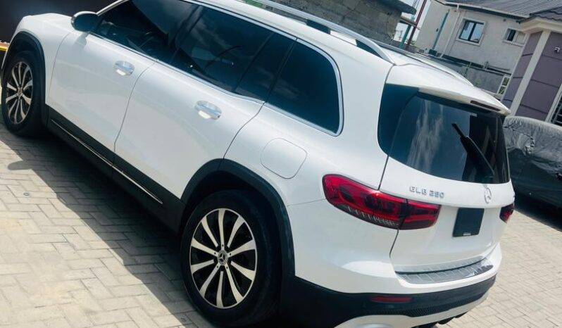 
								2023 Mercedes-Benz GLB 250 full									