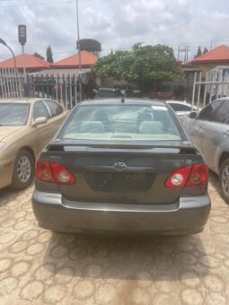 
										2004 Toyota Corolla full									