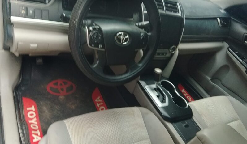 
								2012 Toyota Camry full									