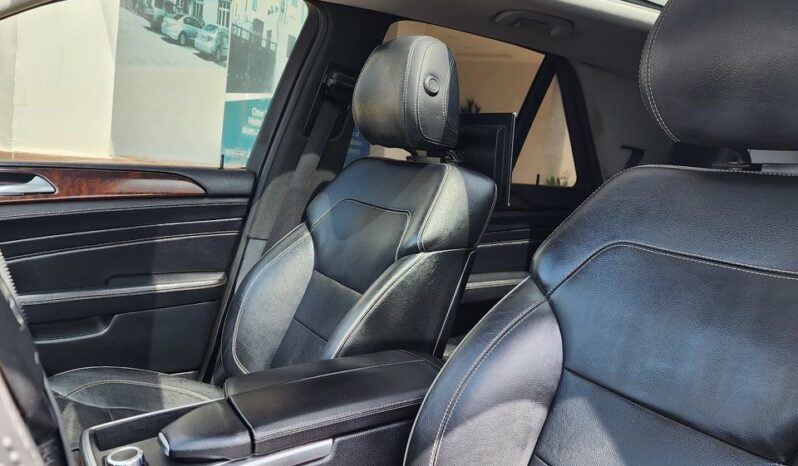 
								2017 Mercedes-Benz GLE 550 full									
