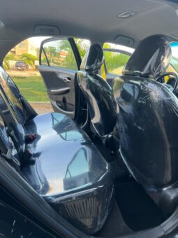 
										2011 Toyota Corolla full									