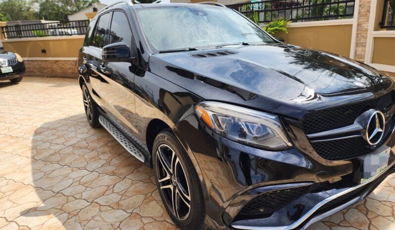 
								2017 Mercedes-Benz GLE 550 full									