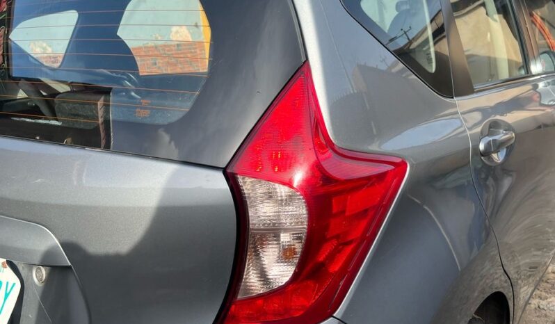 
								2015 Nissan Versa Note full									