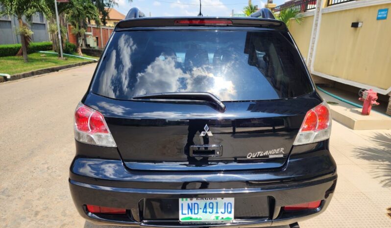 
								2003 Mitsubishi Outlander full									