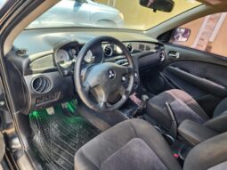 
										2003 Mitsubishi Outlander full									