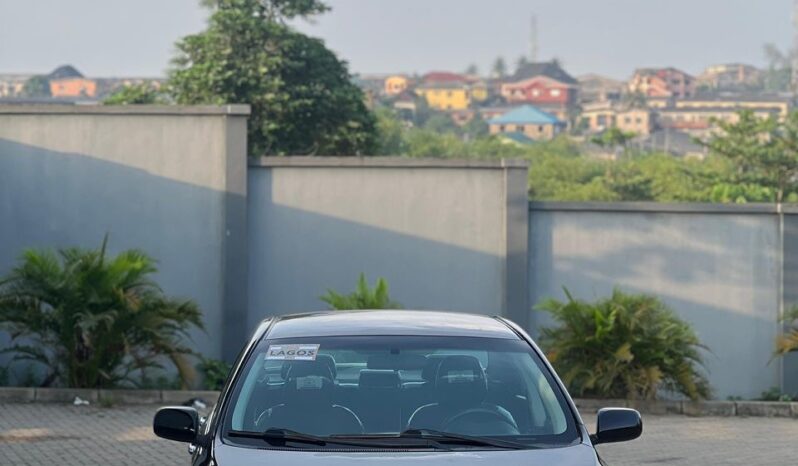 
								2011 Toyota Corolla full									