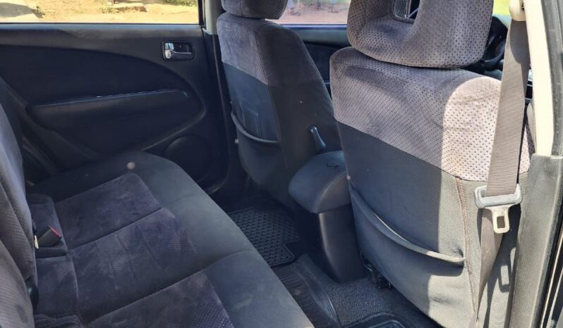 
								2003 Mitsubishi Outlander full									
