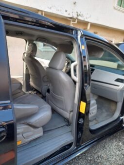 
										2012 Toyota Sienna full									