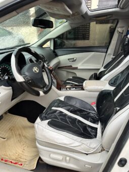 
										2011 Toyota Venza full									