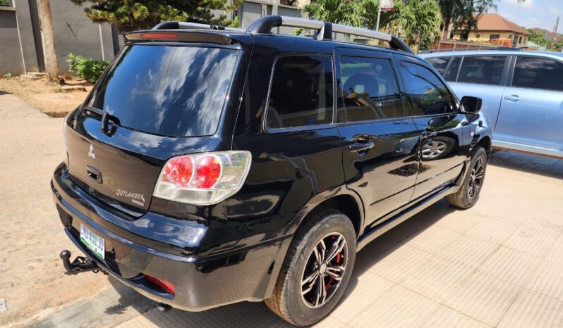 
								2003 Mitsubishi Outlander full									