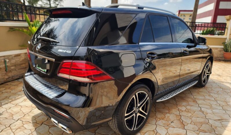 
								2017 Mercedes-Benz GLE 550 full									