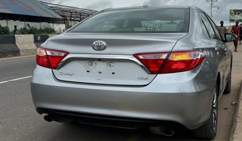 
								2015 Toyota Camry full									
