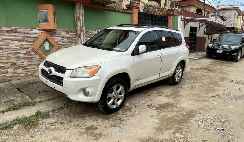 
								2010 Toyota RAV4 full									