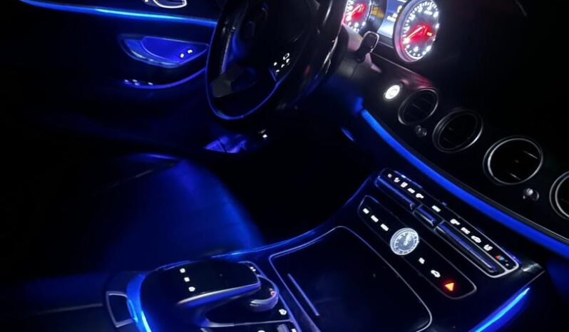 
								2017 Mercedes-Benz E 300 full									