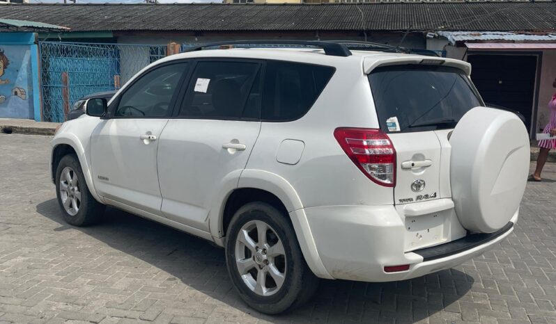 
								2010 Toyota RAV4 full									