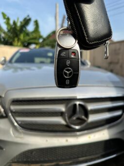 
										2017 Mercedes-Benz E 300 full									