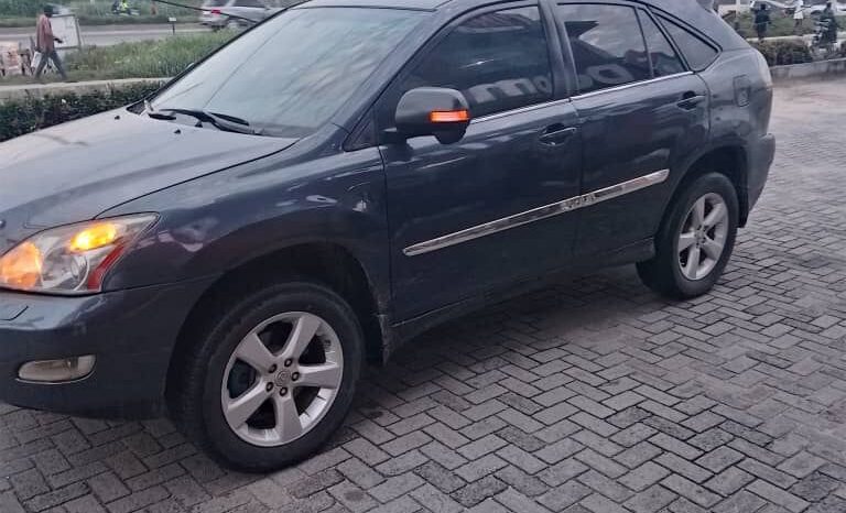 
								2005 Lexus RX330 full									