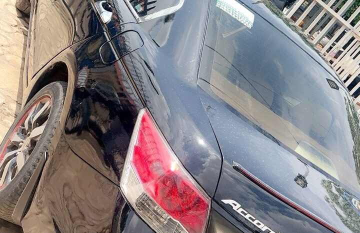
								2009 Honda Accord full									